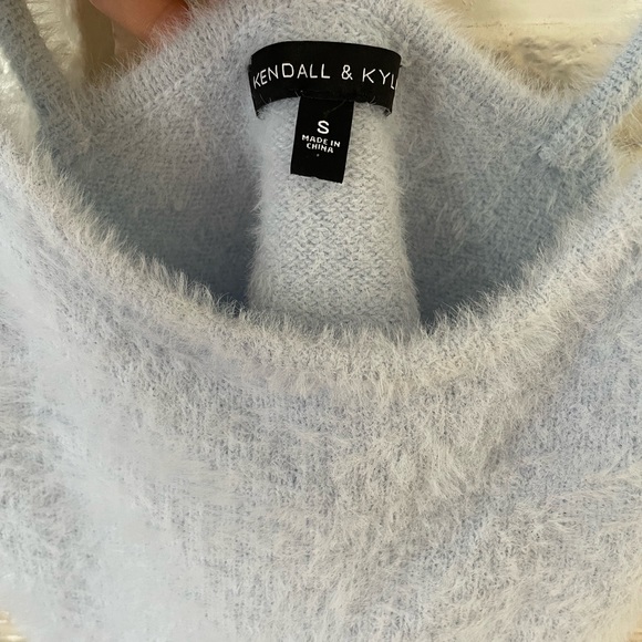 Kendall and Kylie fuzzy top - Picture 2 of 3
